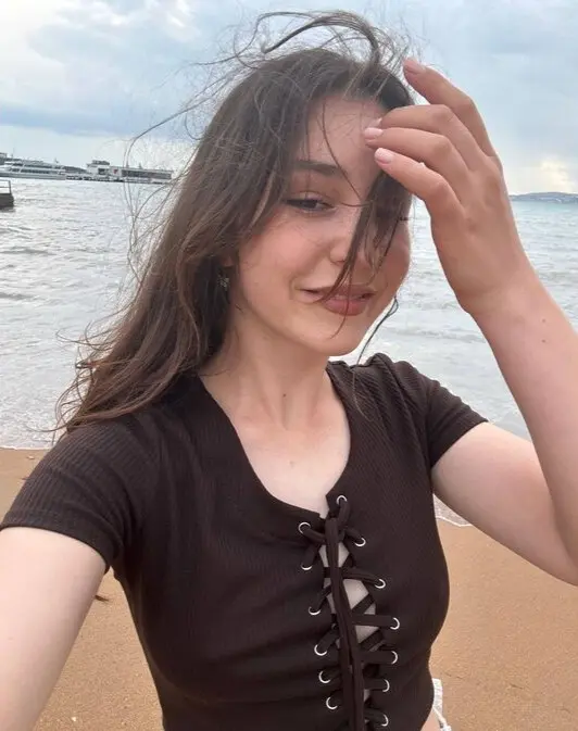 Young Model Escort For In Call And Outcall Services 1